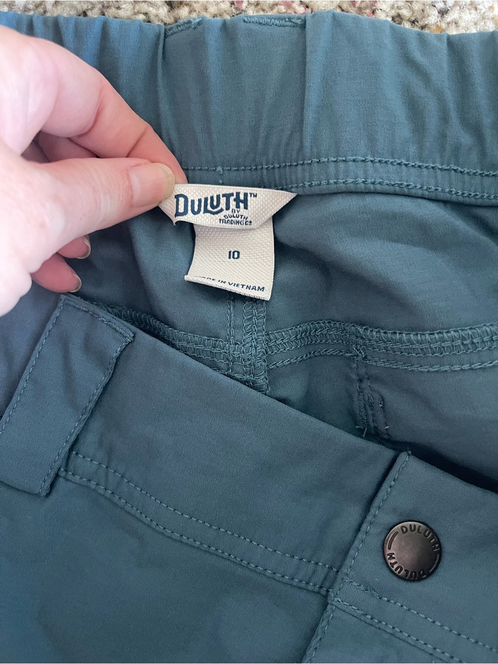 Duluth Trading Co Teal Women's Cargo Shorts - Picture 3 of 6